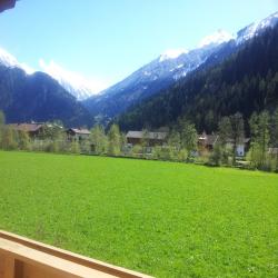 images/gruenberg/Gruenberg_grosser_Balkon.jpg